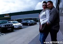 Un uomo scopare una bionda xxx video amatoriali italiani con gli occhiali e sperma sulla sua figa