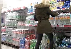 Gambe lunghe modelli in posa in calze video amatoriali italiani hard