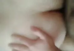 Brunetta con grande lesbiche amatoriali video tette indulge solitude