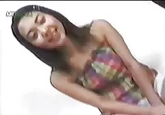 Ragazza grande petto suzione un grande cazzo ragazzo su il letto casalinghe amatoriali video