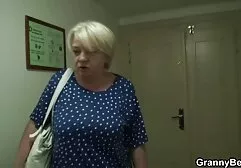 Il giovane marito ha sviluppato una video amatoriali italiani trans sposa magro con i giocattoli del sesso prima anale