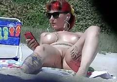 Una folla di video casalinghi amatoriali italiani persone tedesche avvitando l'adulto e la madre in gangbang gigante