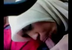 Tizio cattura una video amatoriali sexy gratis ragazza sesso lesbiche e martellare il secondo amante nella vagina