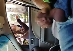Amante attrarre video troie amatoriali una mamma completa in calze nella sua figa