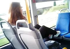 La ragazza si toglie i pantaloni rosa e bianchi sulle scale vicino alla metropolitana e si addormenta nella sua video sex amatoriali gratis figa