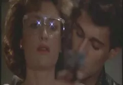 Culo nudo video amatoriale italiani MILF awaken il uomo e ha dato lui un pompino